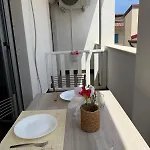 Crisvan Aparthotel