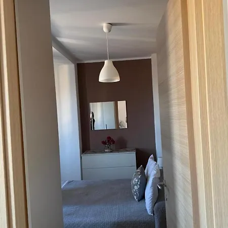 Crisvan Aparthotel